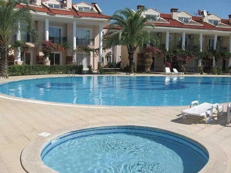 Oasis Holiday Residences Yanıklar 4*,