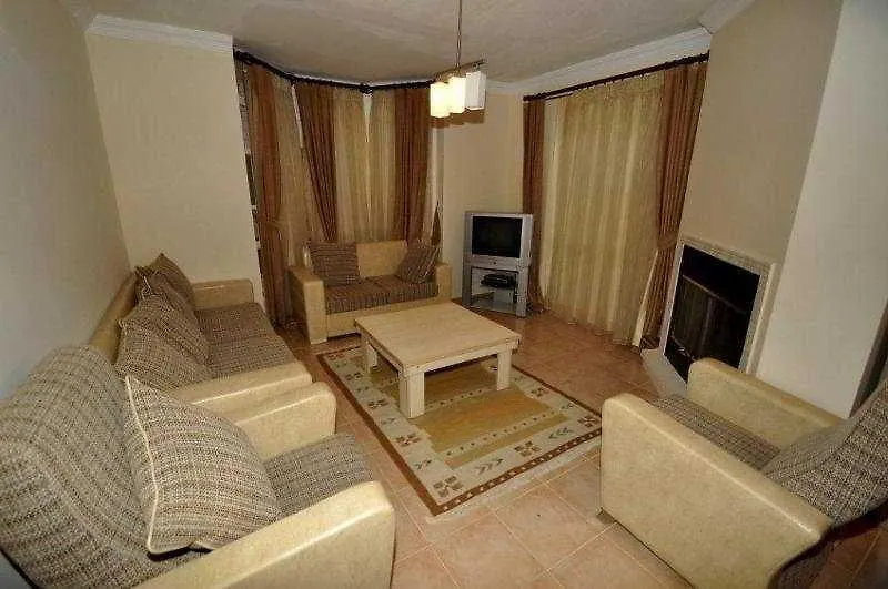 Oasis Holiday Residences Яниклар